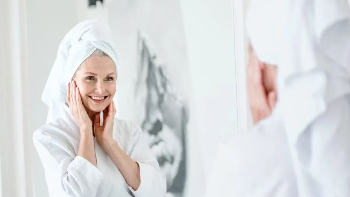 The shower habit experts say Australians over 40 should change — it takes 30 seconds